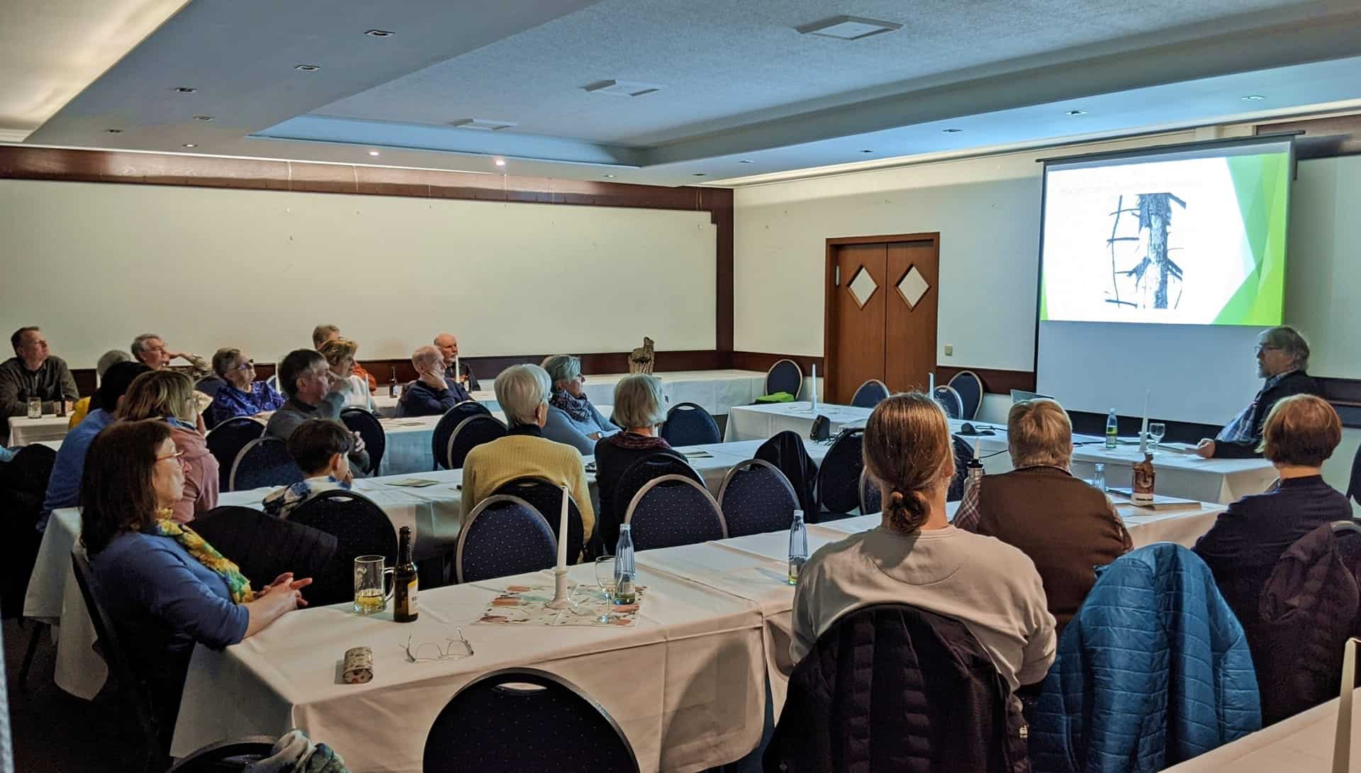 Vortragsraum mit Publikum